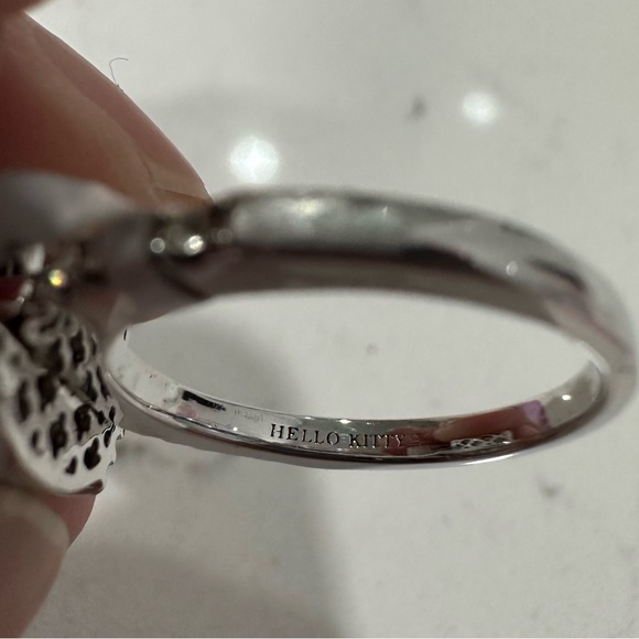 NWT Hello Kitty Crystal Flat Face Pave Red Enamel Bow Ring - Picture 14 of 16